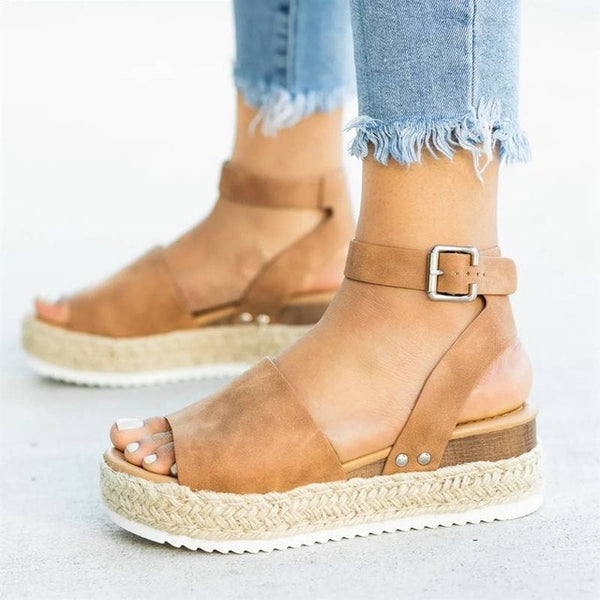 Comfy Fashion Sandals - Slim Wallet Company